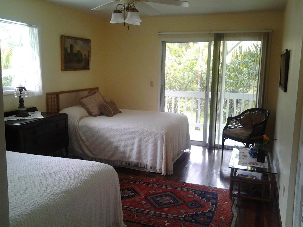 Lava Tree Tropic Inn Pahoa Exterior photo